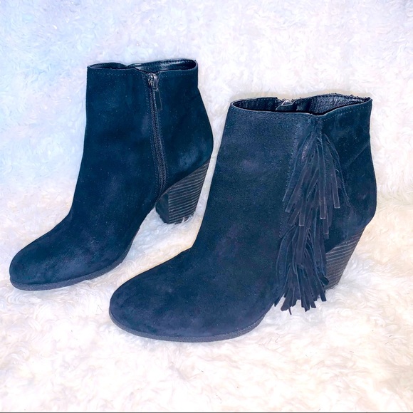 Vince Camuto Hayzee Fringe Suede Ankle Booties - Picture 3 of 9